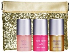 Choose The Right Nail Polish To Make Your Nails Attractive!