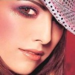 Burlesque Makeup For A Diva Look