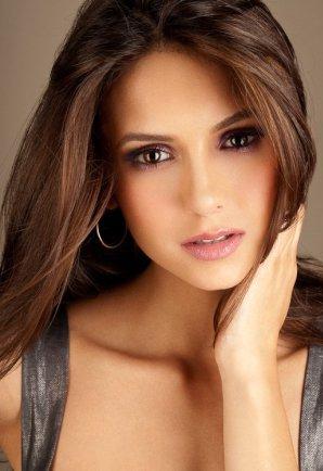 Nina Dobrev
