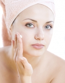 Moisturize face Moisturize face